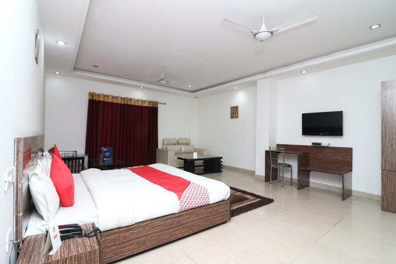 Oyo 10257 Hotel Lotus Park Gurgaon Exterior photo
